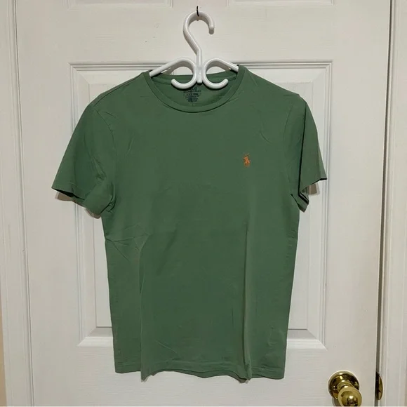 Polo Tshirt - Picture 1 of 4